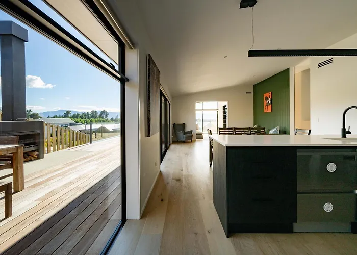 The Yacht Northlake Apartment Wanaka